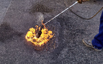 Llanfihangel Nant Melan flat roofing repairs