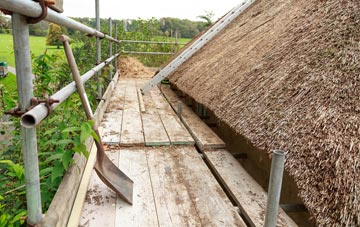 advantages of Llanfihangel Nant Melan thatch roofing